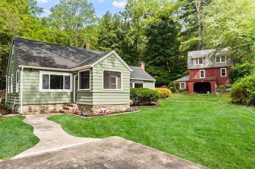 205 Great Quarter Rd, Sandy Hook, CT, 06482-1567 | Card Image