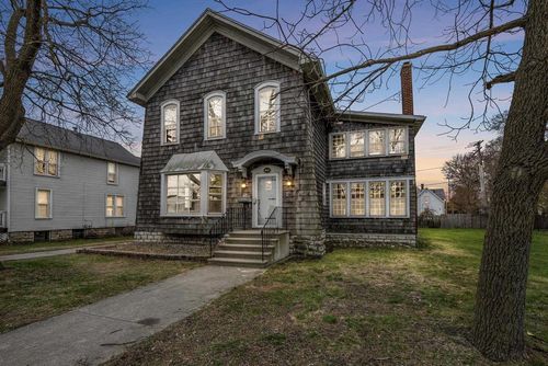 335 1st Street, Menominee, MI, 49858 | Card Image
