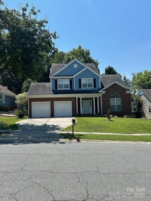 8901 Clifton Meadow Dr, Matthews, NC, 28105-8466 | Card Image