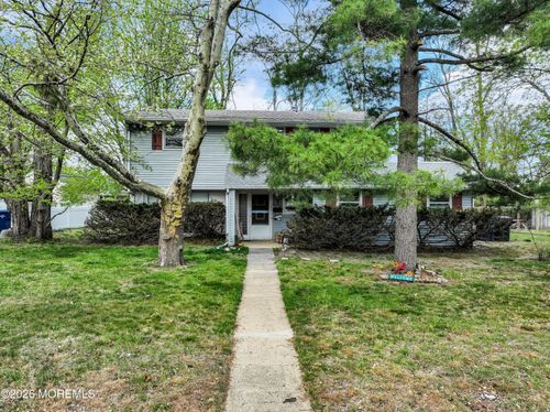 29 Barbara Ln, Oakhurst, NJ, 07755-1218 | Card Image