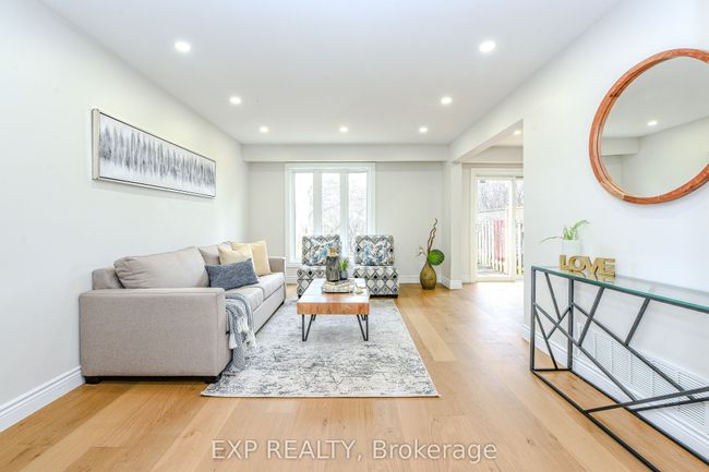 117 Harold St, House attached with 5 bedrooms, 3 bathrooms and 1 parking in Brampton ON | Image 9