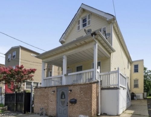 70 Welland Ave, Irvington, NJ, 07111-3128 | Card Image