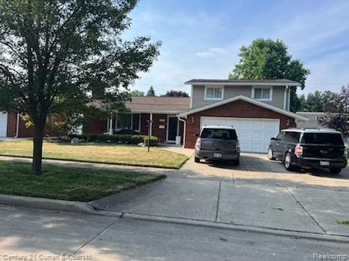 19381 Shadowoods, Roseville, MI, 48066-1228 | Card Image