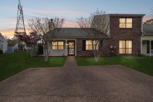 6565 Hickory Meadow Dr, Chattanooga, TN, 37421-6766 | Card Image