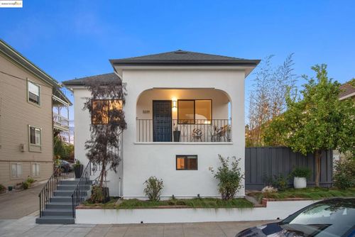 5239 Boyd Ave, Oakland, CA, 94618-1025 | Card Image