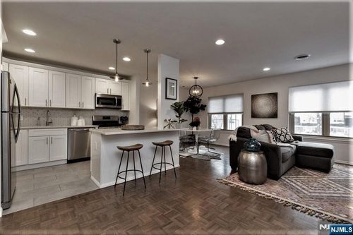 27 Upper Mountain Ave, Montclair, NJ, 07042-1906 | Card Image