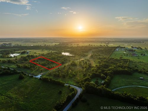 4 W 195th Street S, Mounds, OK, 74047 | Card Image