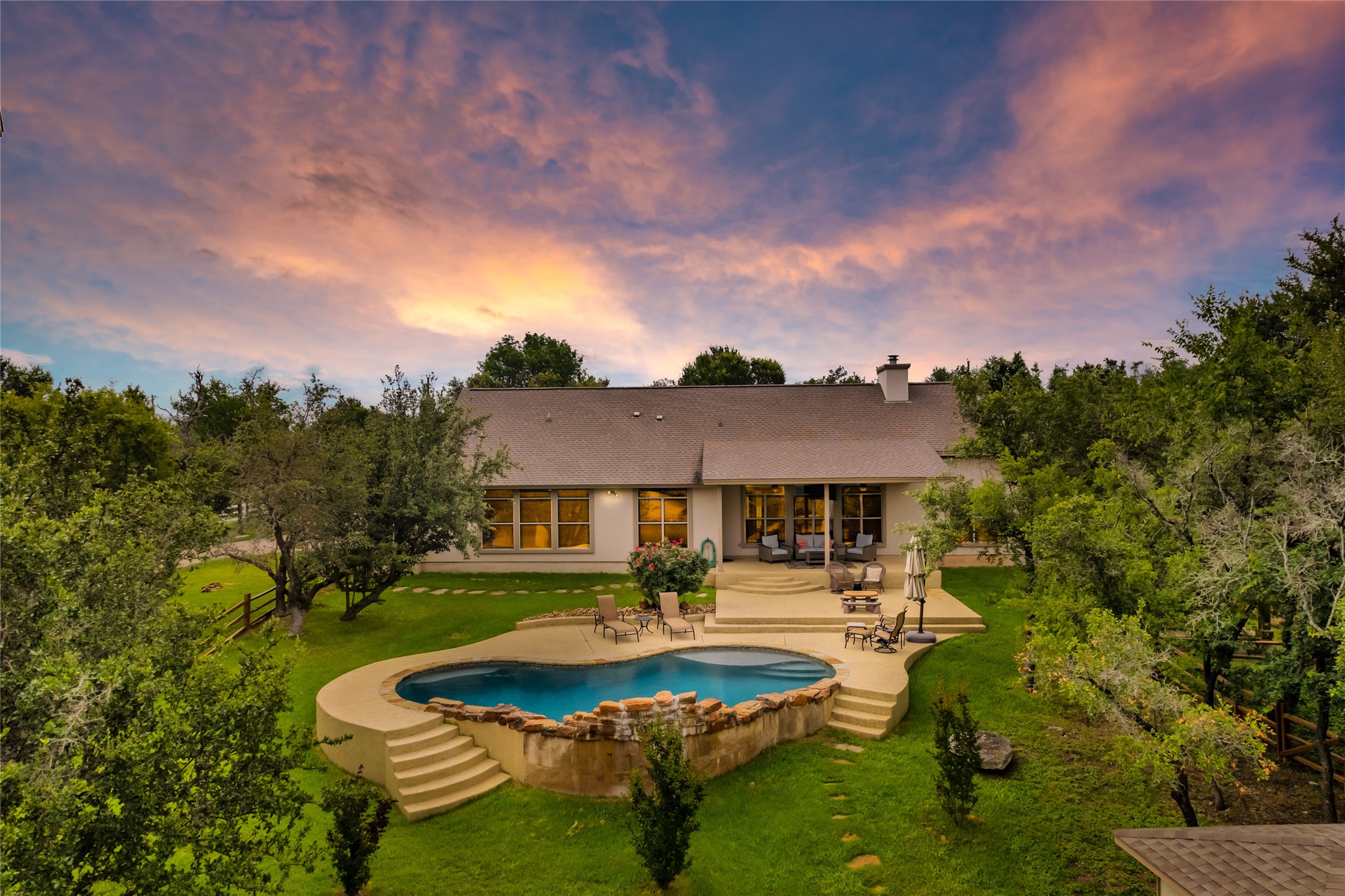 Showhorse Dr, Liberty Hill, TX 78642