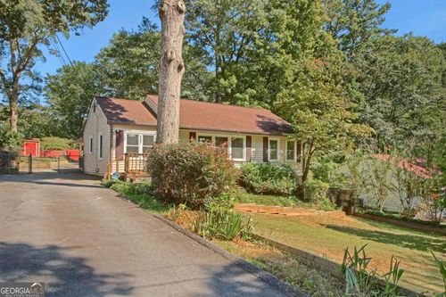 2029 Benson Ave Se, Smyrna, GA, 30080-1101 | Card Image