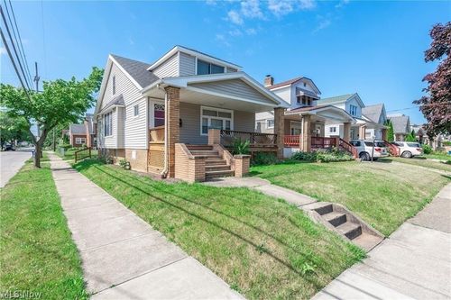 12201 Brighton Ave, Cleveland, OH, 44111-4529 | Card Image