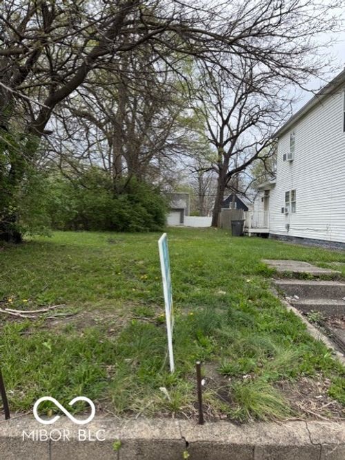 1018 W 27th St, Indianapolis, IN, 46208-5335 | Card Image