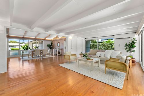 1081 Makaiwa St, Honolulu, HI, 96816-5403 | Card Image