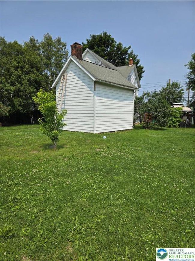 2018 Hanover Ave, House other with 4 bedrooms, 2 bathrooms and null parking in Allentown PA | Image 36