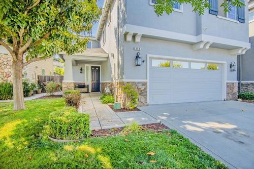 555 Calle Buena Vis, Morgan Hill, CA, 95037-5869 | Card Image