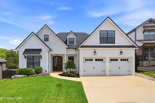 2028 Highlands Ridge Ln, Knoxville, TN, 37932-2251 | Card Image