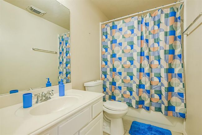 Secondary Bathroom | Image 24