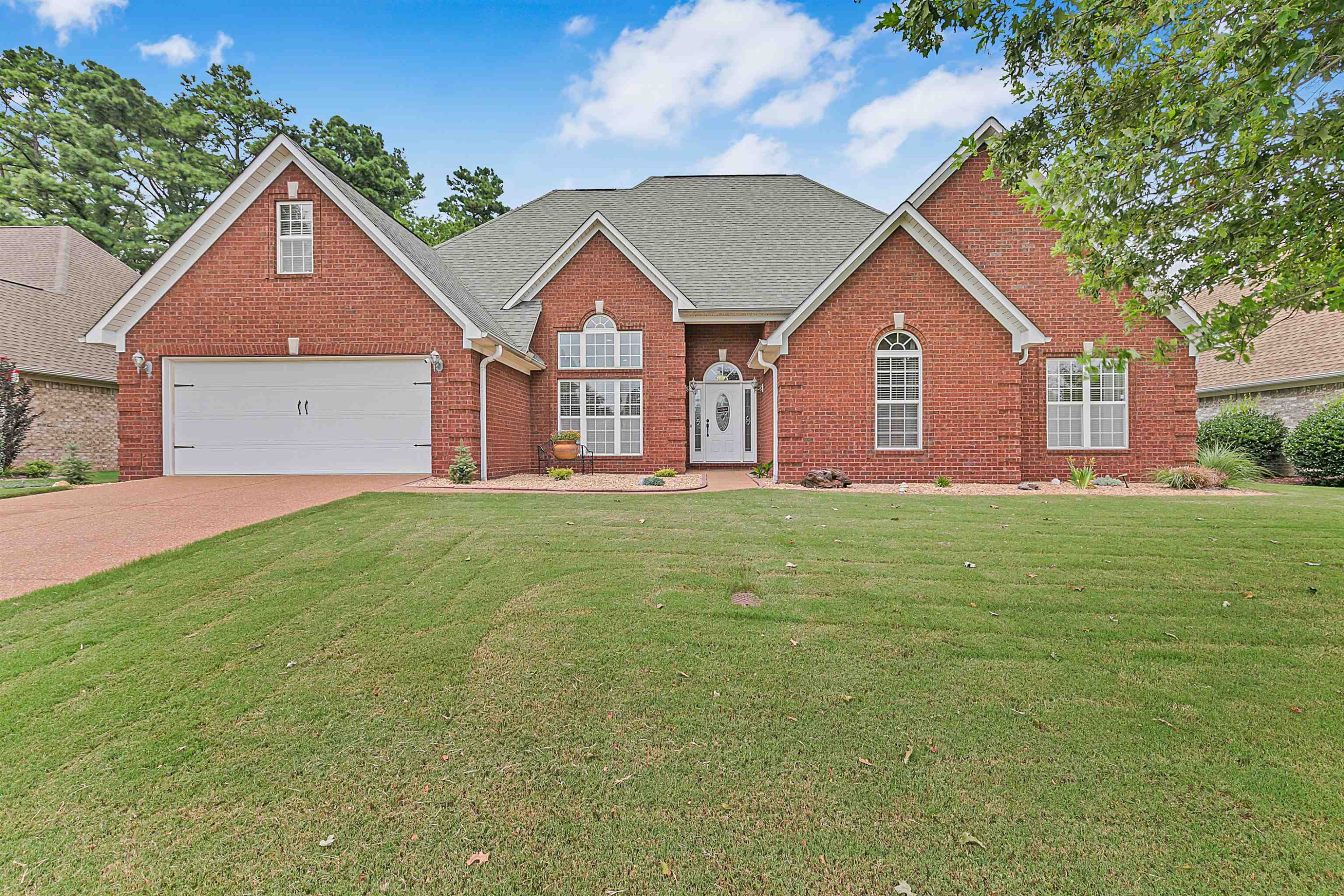 Jacob St, Jackson, TN 38305