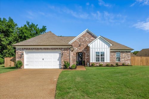 200 Oakland Ridge Cv, Oakland, TN, 38060-2008 | Card Image