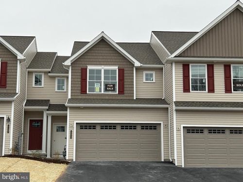 121 Magnolia Dr, MIDDLETOWN, PA, 17057-2361 | Card Image