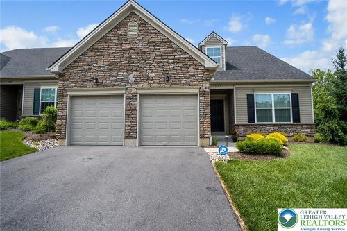 3697 Cottage Dr, Bethlehem, PA, 18020-8617 | Card Image