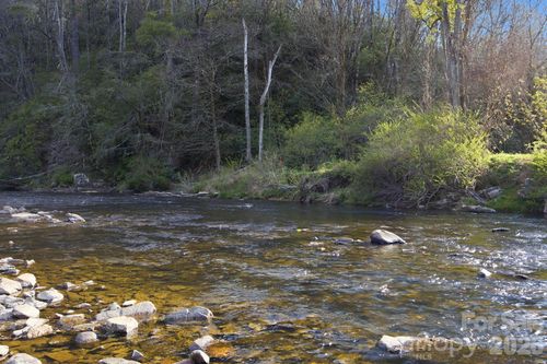 8186 Nc 183, Linville Falls, NC, 28647-9001 | Card Image