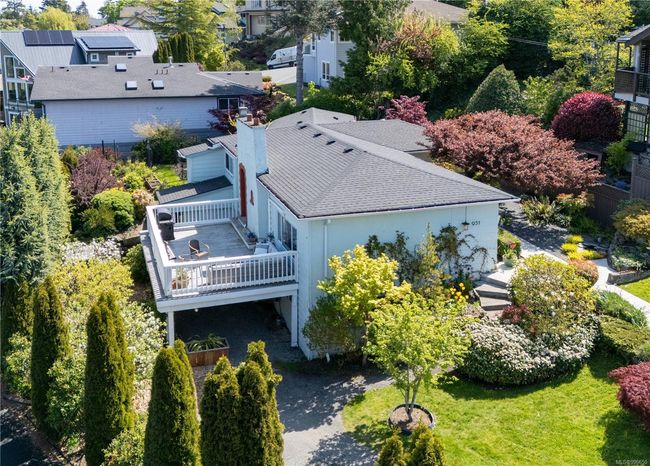 931 Mesher Pl, House other with 3 bedrooms, 3 bathrooms and 4 parking in Esquimalt BC | Image 6