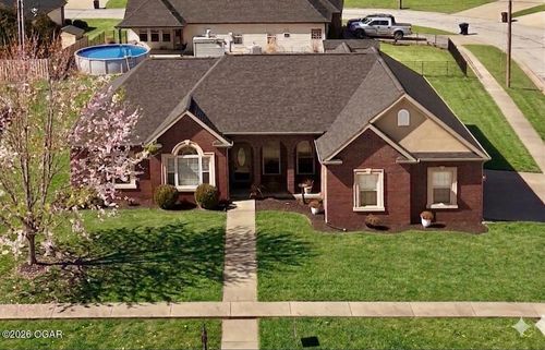 1026 Chesterfield Dr, Webb City, MO, 64870-8251 | Card Image