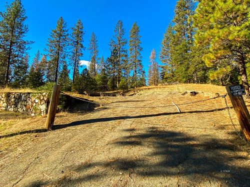191 Forest Ave, Weaverville, CA, 96093-8066 | Card Image