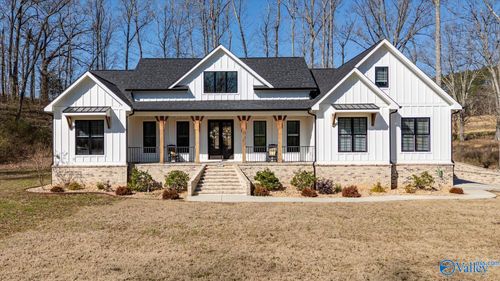 835 Edgewater Way, Jasper, TN, 37347-1767 | Card Image