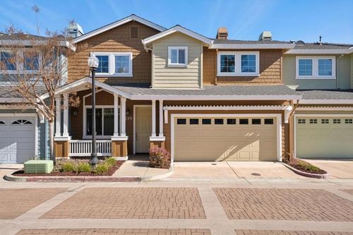 239 Granada Park Cir, Mountain View, CA, 94043-4576 | Card Image