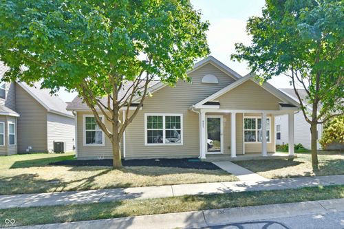 931 Maidstone Ave, Westfield, IN, 46074-7807 | Card Image