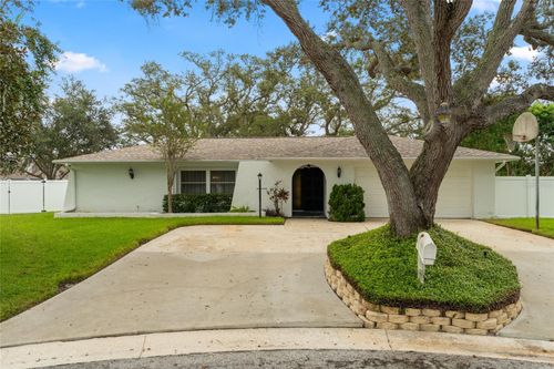 10389 Bay Hills Dr, LARGO, FL, 33774-5038 | Card Image