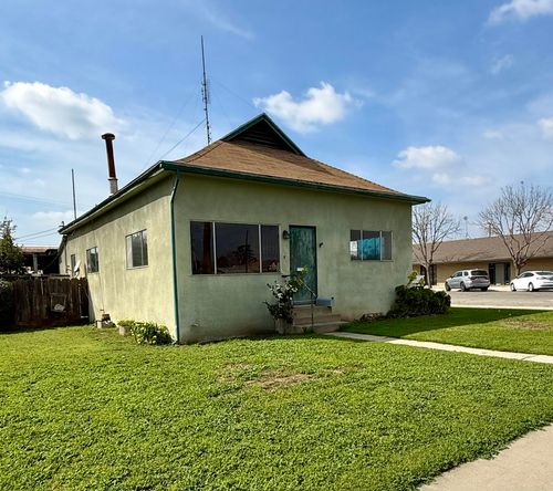 200 S D St, Exeter, CA, 93221-1720 | Card Image