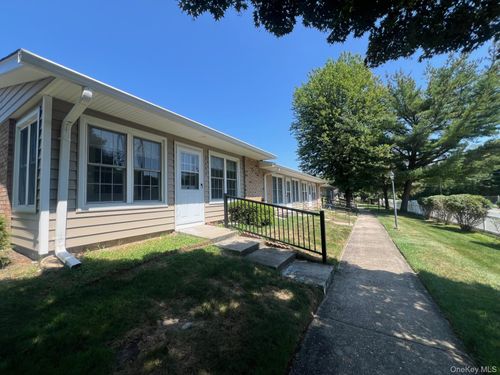 268a-268 Berwick Ct, Ridge, NY, 11961-1165 | Card Image