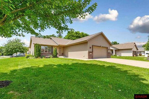 140 Grovebrook Dr, Mankato, MN, 56001-6498 | Card Image
