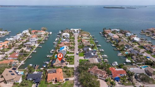137 11th St E, TIERRA VERDE, FL, 33715-2208 | Card Image