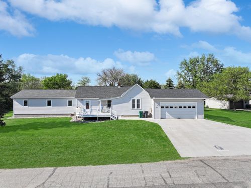 204 W High St, Russell, MN, 56169-4016 | Card Image