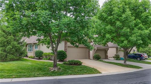 6316 W 145th St, Overland Park, KS, 66223-1805 | Card Image