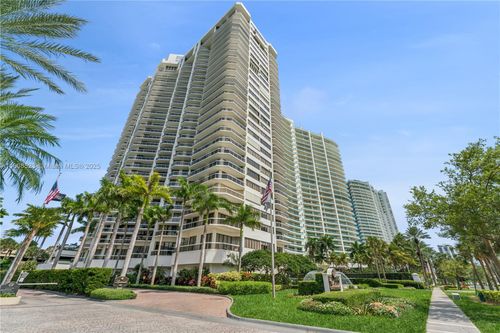 apt-505-20185 E Country Club Dr, Aventura, FL, 33180-3049 | Card Image
