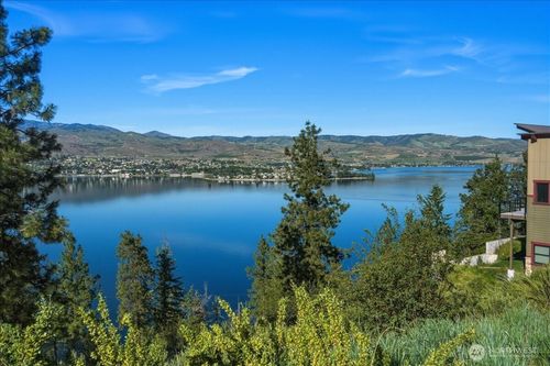 7376 Ridgeview Dr, Chelan, WA, 98816-8791 | Card Image