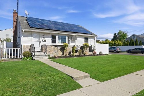 10 Gardner Ave, Hicksville, NY, 11801-2515 | Card Image