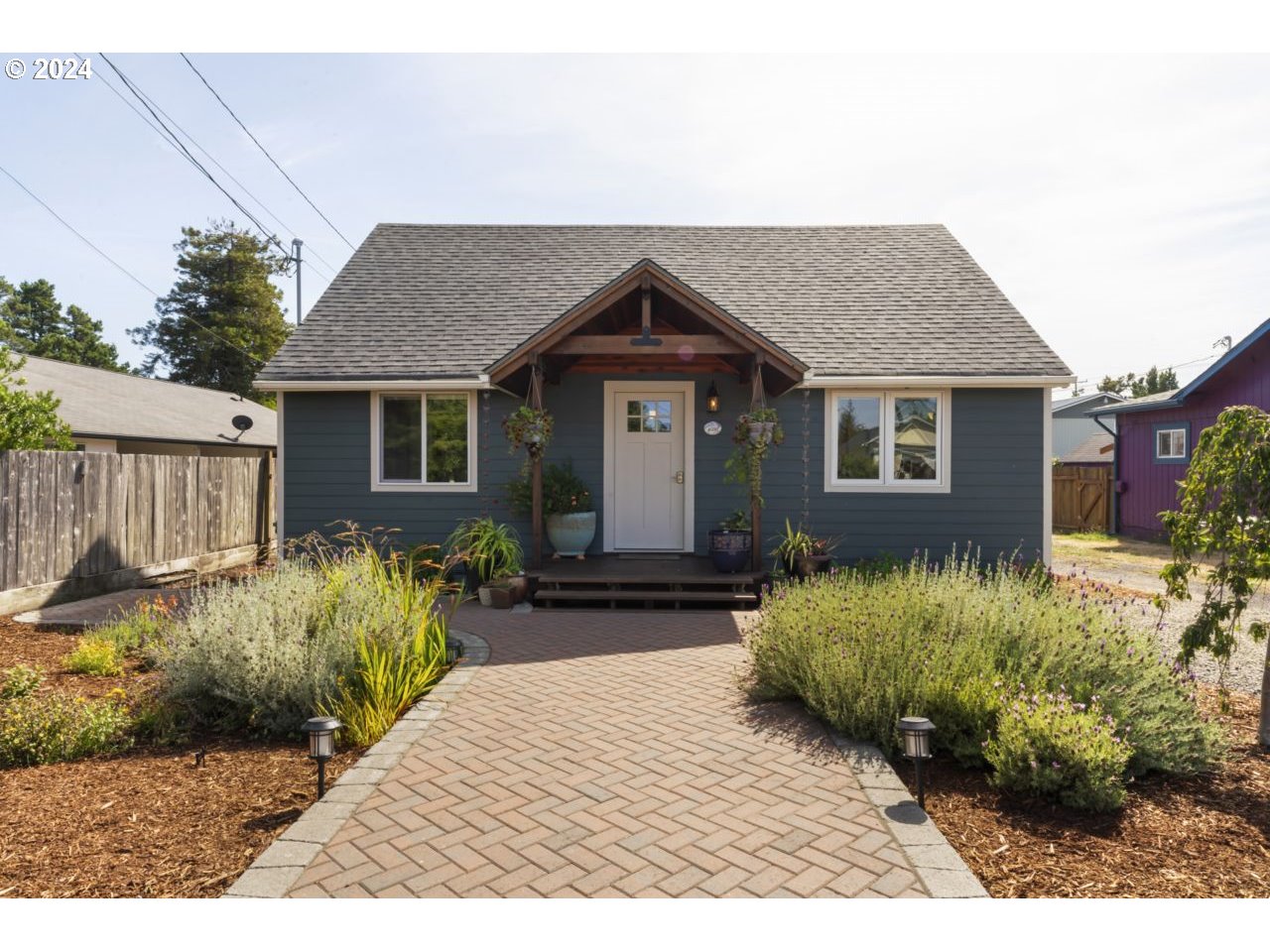 36th St, Florence, OR 97439