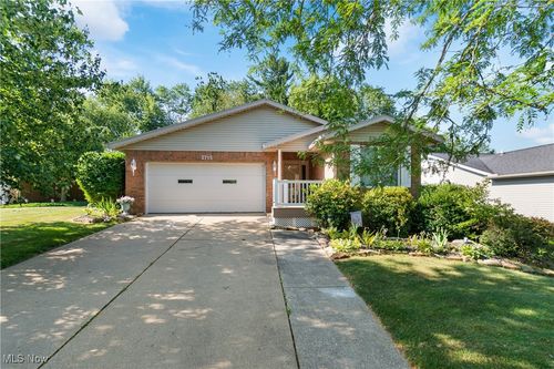 2715 Eastwood Dr, Wooster, OH, 44691-5304 | Card Image