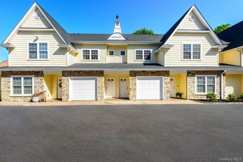 604-18 Creek Rd, Huntington, NY, 11743-2191 | Card Image