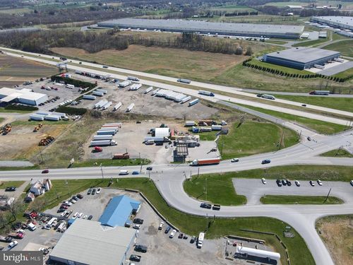 8256 Olde Scotland Rd, SHIPPENSBURG, PA, 17257-9233 | Card Image