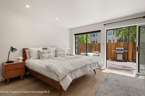 107-725 E Main St, Aspen, CO, 81611-2035 | Card Image