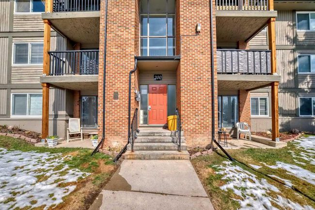 213 - 6400 Coach Hill Road Sw, Home with 2 bedrooms, 1 bathrooms and 1 parking in Calgary AB | Image 5