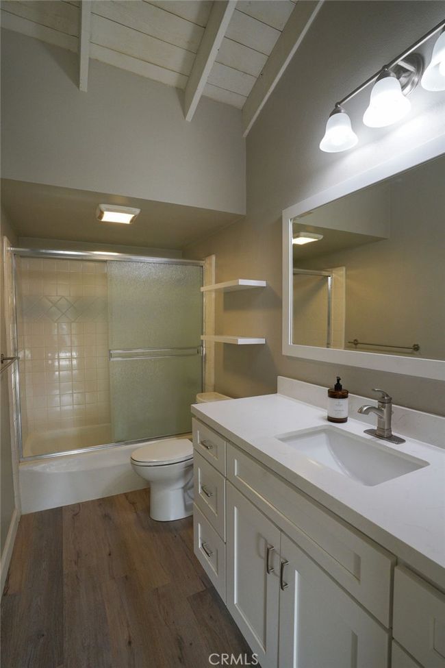 APT-10 - 320 12 Th St, Condo with 2 bedrooms, 1 bathrooms and null parking in Seal Beach CA | Image 15