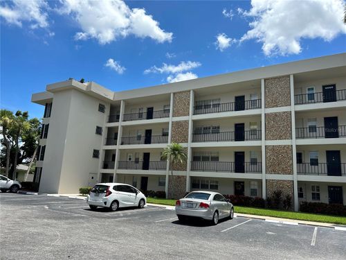apt-208-7461 W Country Club Dr N, SARASOTA, FL, 34243-4514 | Card Image