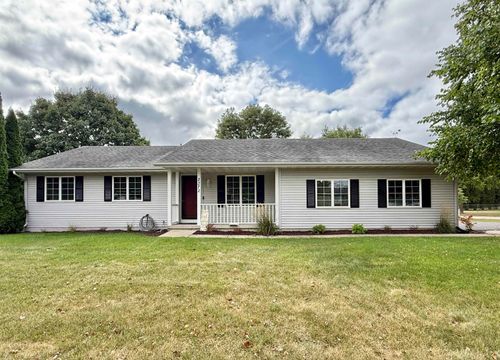 2272 Cobblestone Ln, Beloit, WI, 53511-6716 | Card Image